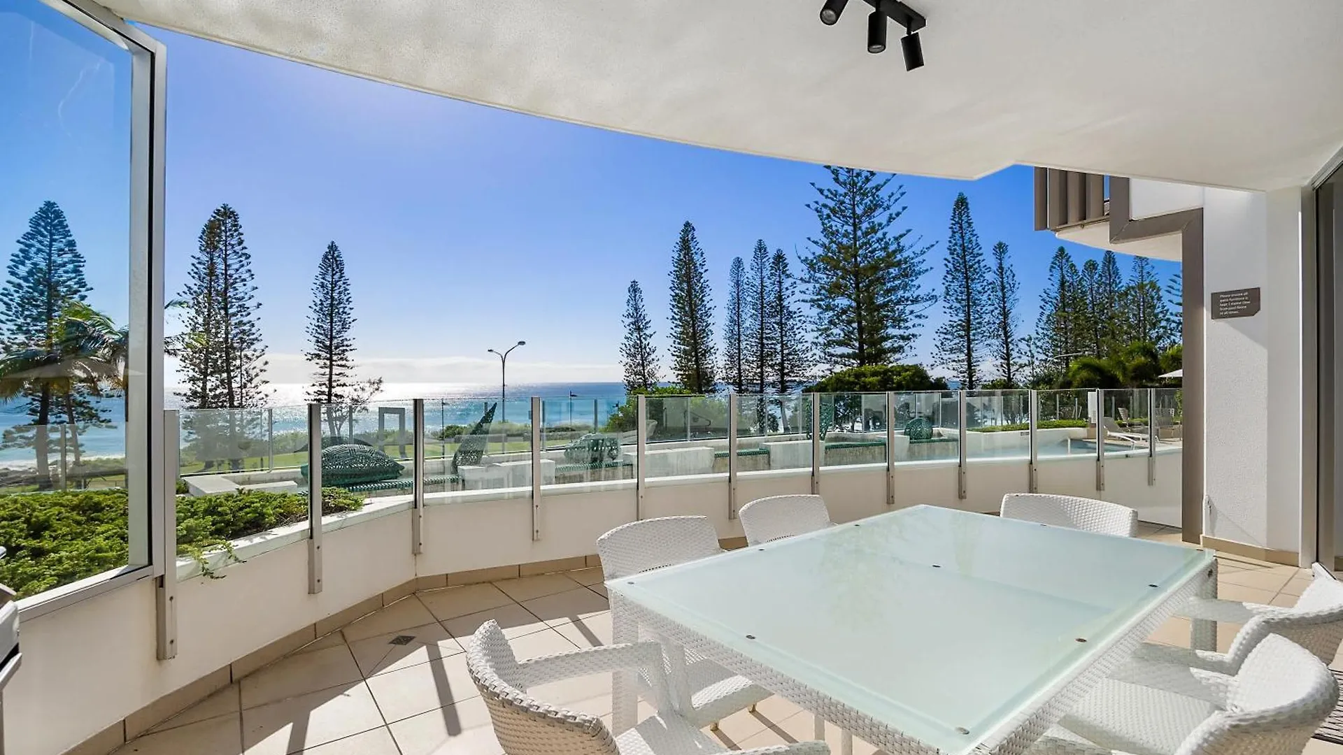 Oceans Apt 203- 5-Star Luxury Beachfront Escape Mooloolaba 0*,  Australien